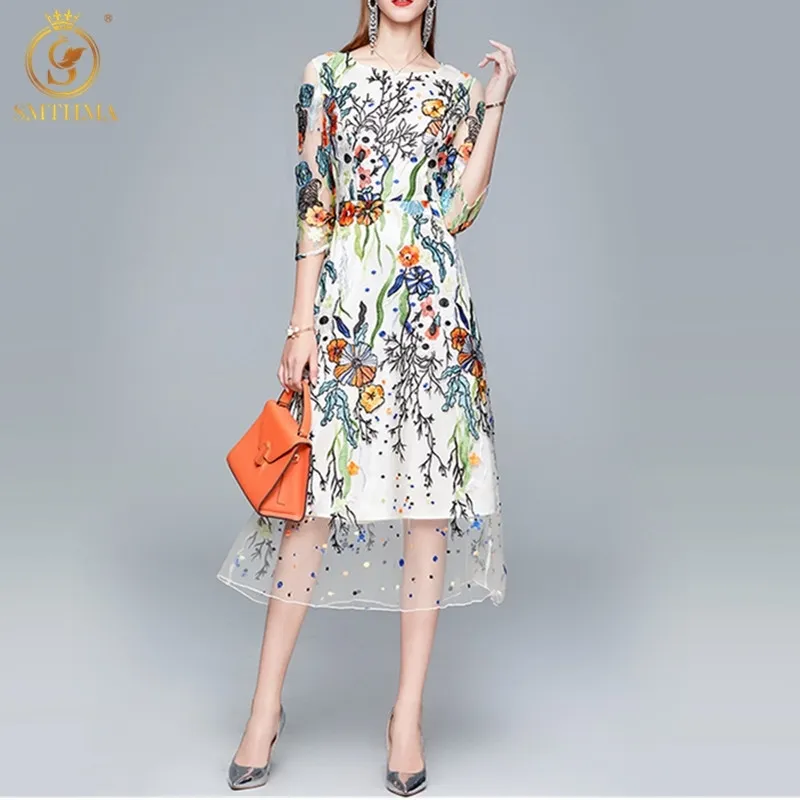 Högkvalitativ mode Designer Dress Kvinnors Half Sleeve Mesh Broderi Blommor Vintage Lång Klänningar Vestidos 210520