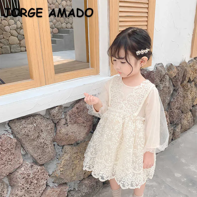 Style coréen Été Enfants Filles Robe Mesh Puff Manches Dentelle Princesse Robes Mignon Mode Vêtements E1030 210610