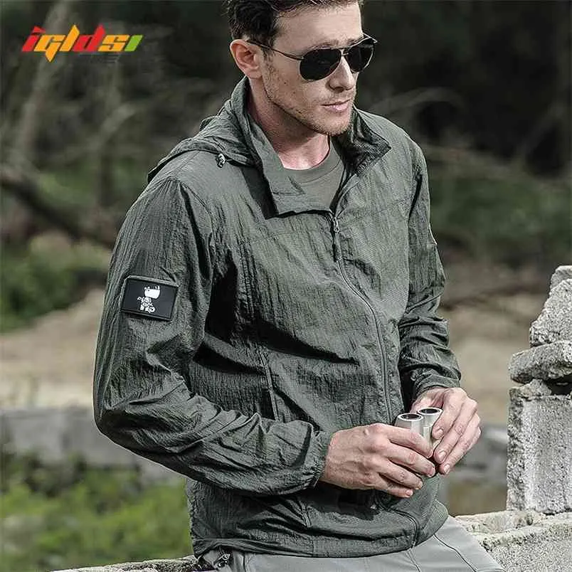 Veste d'été imperméable à séchage rapide pour hommes, imperméable à capuche, coupe-vent mince, protection solaire, armée militaire 210811