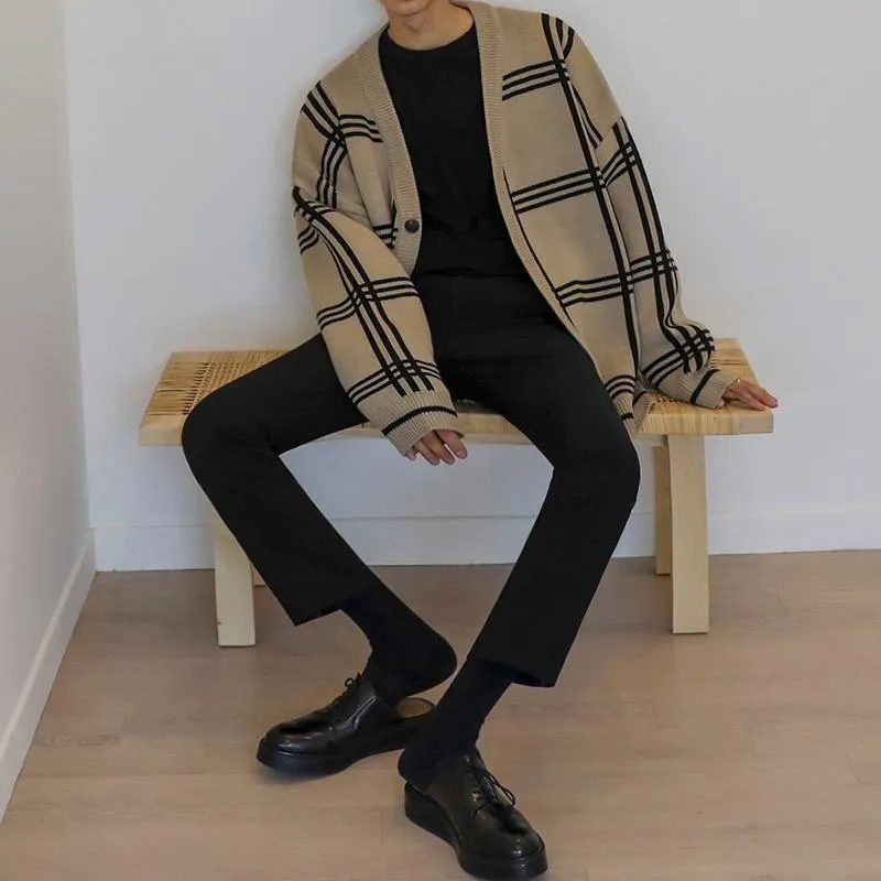 Pulls pour hommes 2021 Cardigan automne hiver rétro mode tricoté paresseux vent manteau ample coréen col en v personnalité pull