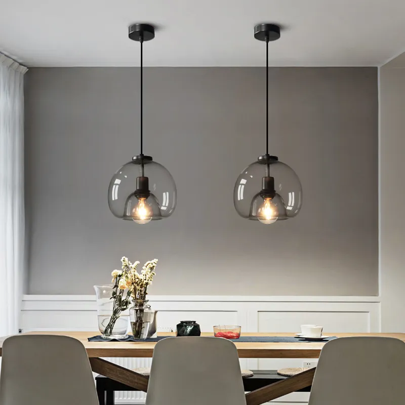 Lampe suspendue industrielle nordique en forme de boule de verre, lustre de luxe en fer noir, luminaire décoratif d'intérieur, idéal pour une cuisine ou un hôtel
