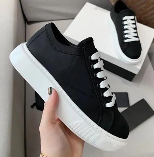 2023luxurys sneakers casual shoes designer high-quality tire bottom fashion comfortable wedge shoes women
