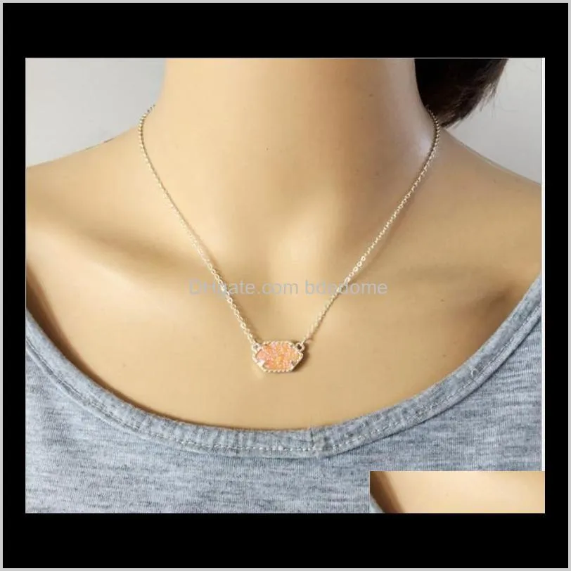 blingbling new pendant necklaces silver plated anti-ore necklace with claw copper pendant necklace refined short claw necklace