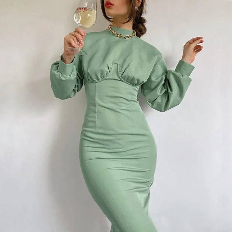 女性のドレス秋の新しい長袖タートルネックニットスリムフィットソリッドカラー軽量のヒップカバーの中長ドレス210422