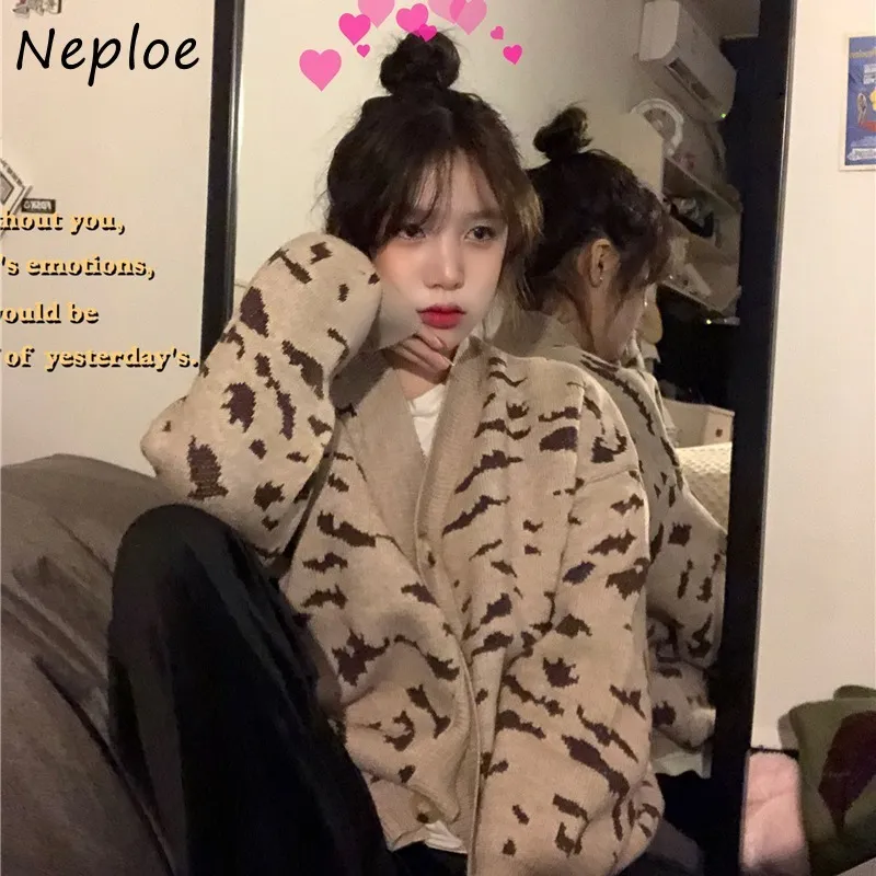 Neploe Vintage Leopard Pattern Thicked Knit Sweater Women V Neck Long Sleeve Single Breast Pull Femme Spring Sueter 210510