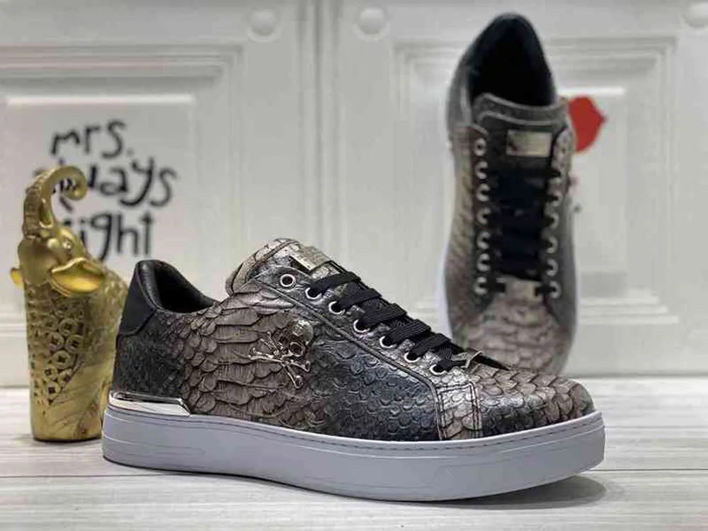 Designer Hand-Painted Men Shoes Sneakers Platform Genuine Leather Lace-Up Skate Philipp Metal letters Skulls Casual Serpentine Boy's luxury Snakeskin pattern PP 78
