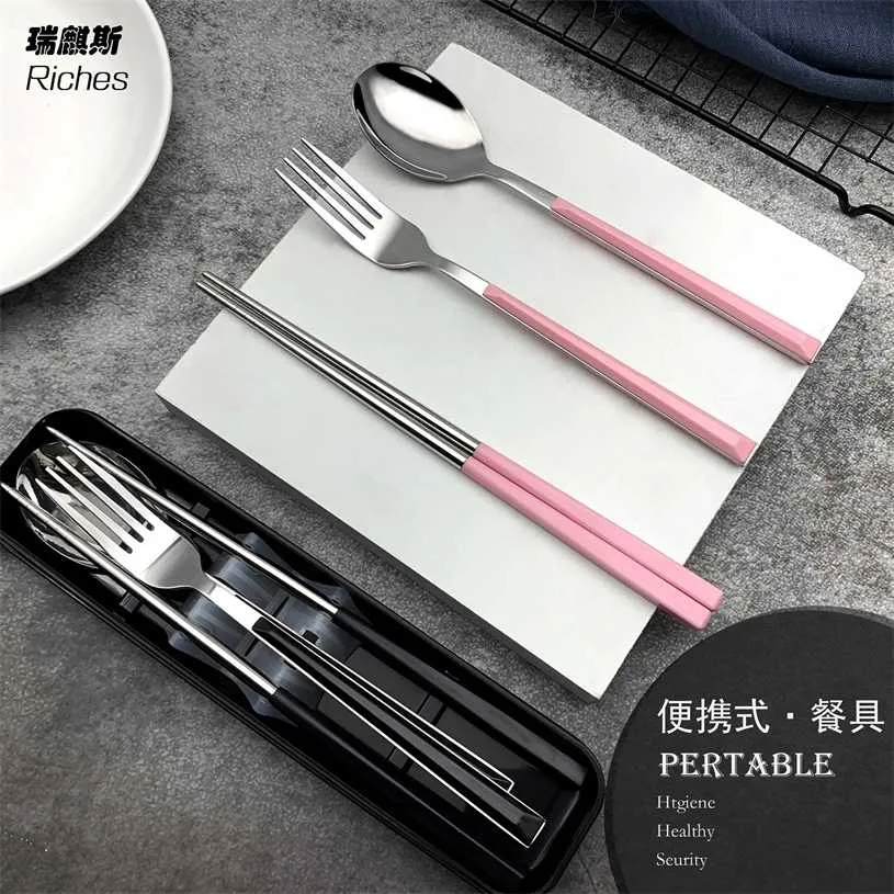 Portable Zestaw sztućców Koreański Chopsticks Widelec Łyżka Trójczęściowy Kreatywny Outdoor Kitchen Box 211228