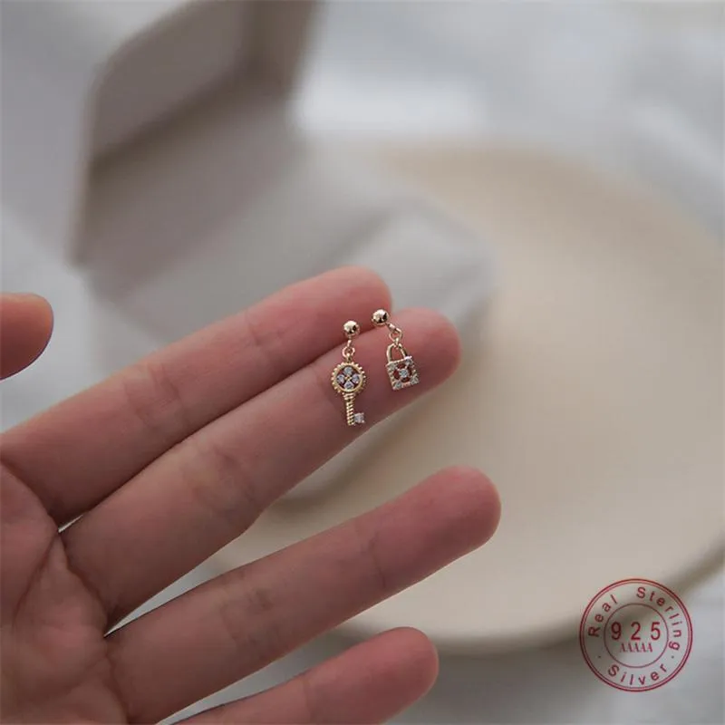 Stud S925 Sterling Silver Asymmetric Crystal Lock Key Earrings Women Elegant Girlfriends Friendship Jewelry