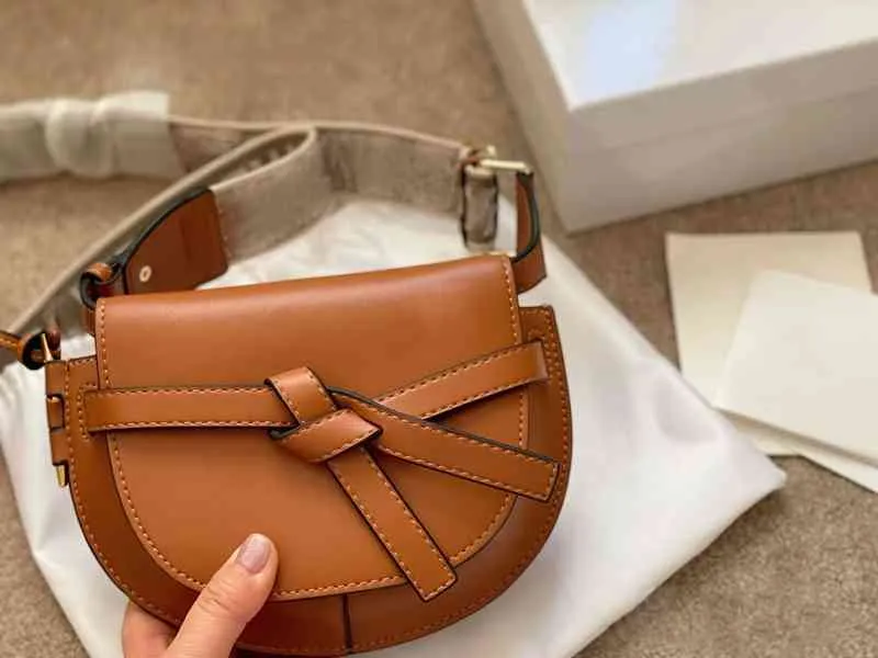 Väskor Tote Dam Läder Sadel Messenger Mode Lättviktshandväska Axelre Brun Märkesdesigner Crossbody Kvinnliga Portmonnäer 1225