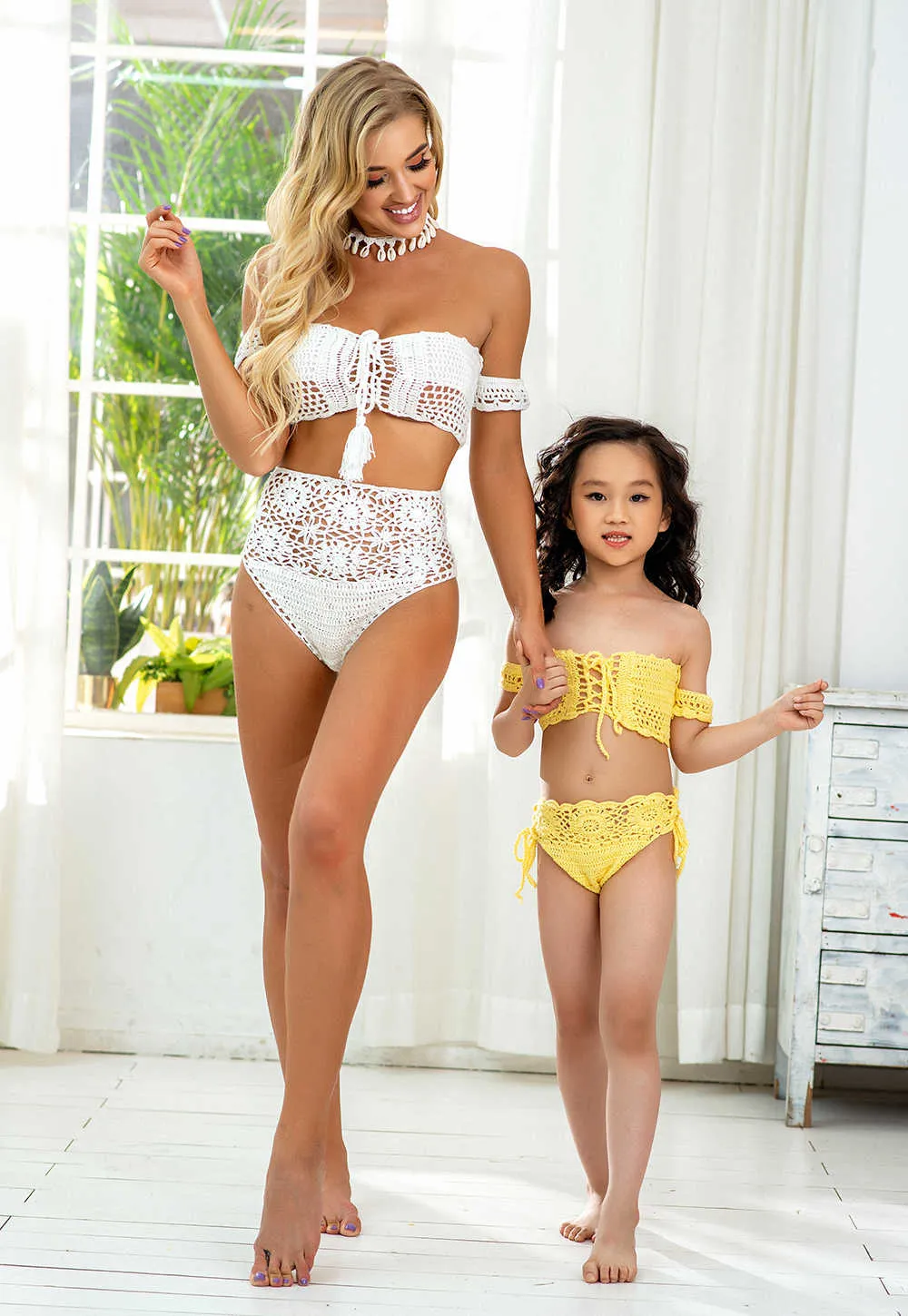 Wholesale Customized Matching Swimsuits for Mom and Daughter - China Kids  Swimsuit and Bikini Swimwear price