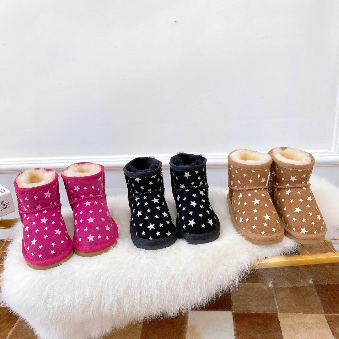 Little Boys Kids invierno Luxurys Botas de diseñador niña clásica nieve tobillo lazo corto mini piel negro castaño rosa Bowtie Zapatos para niños tamaño 8C - 3Y moda al aire libre