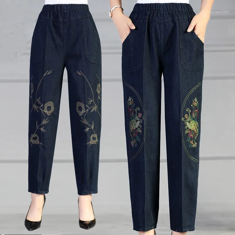 Calças femininas capris jeans idoso primavera outono bordado bordado elástico cintura alta mãe denim solta tamanho grande vovó calças w2005