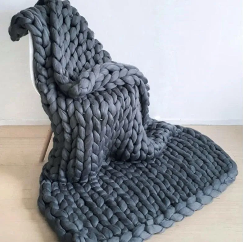 Cobertores 1.3 * 1,7m, cinza escuro, malha chunky feito feito a mão de tricô de tricô aquecido