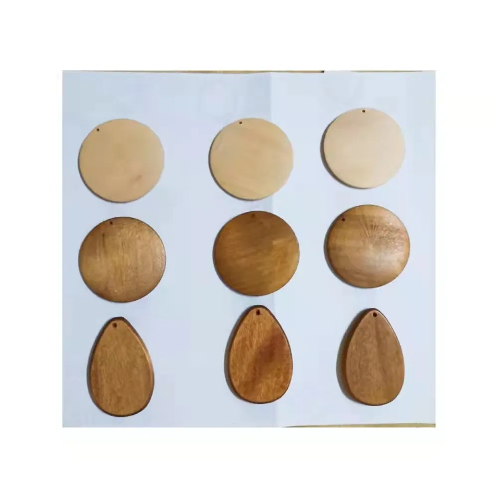 Venta al por mayor transfronteriza 5 cm Accesorios de chip de madera redonda DIY joyería marrón, beige opcional
