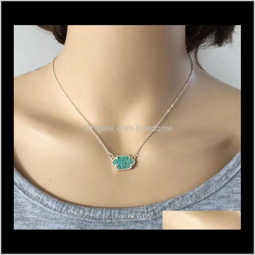 blingbling new pendant necklaces silver plated anti-ore necklace with claw copper pendant necklace refined short claw necklace