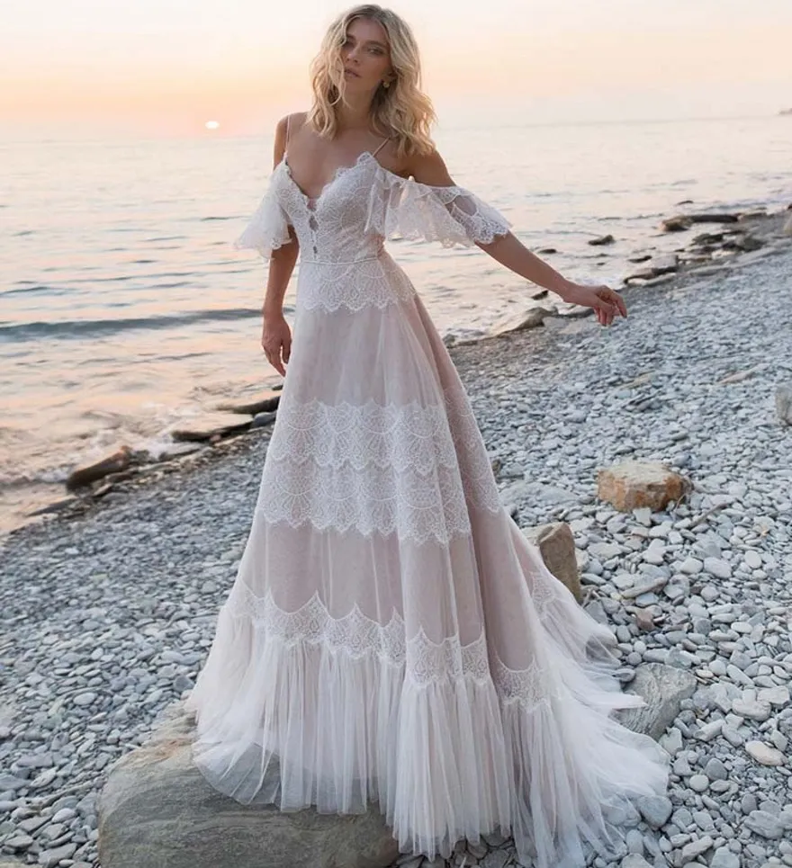 Spaghetti Paski Suknia ślubna Bohemian Boho Beach Suknie Ślubne Nude Champagne Off The Ramię Vestidos de Renda 2021