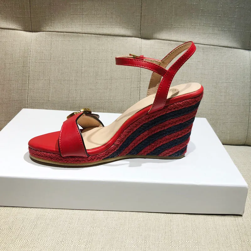 Sapatos de couro de verão Peep Toe Mulheres Plataforma Sandálias Vermelho Bottom Designer Wedge Heels para Meninas Paisador Sapato de Casamento Chunky