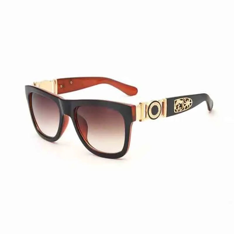 2021 Designer Solglasögon Märke 426 Glasögon Outdoor PC Frame Classic Ladies Luxury Solglasögon