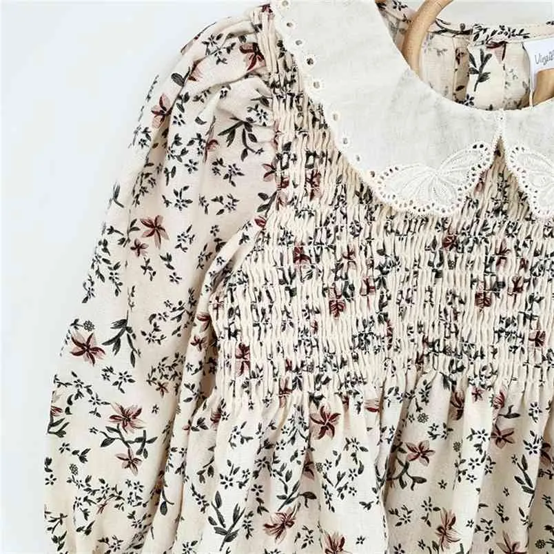 Beautiful Toddler Girl Long Sleeve Blouse Autumn Floral Tops Cotton and Linen High Quality Peter Pan Collar 210619