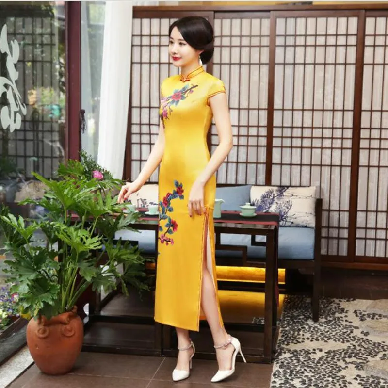 Chinese stijl cheongsam verbeterde dagelijkse feest felgele retro zijden lange jurk herfst en etnische winter kleding winter