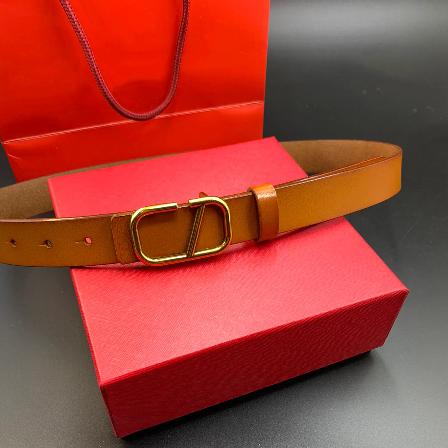 Luxurys fashion women belts designers belt mens and womens leisure waistband gold silver buckle 8 styles nice