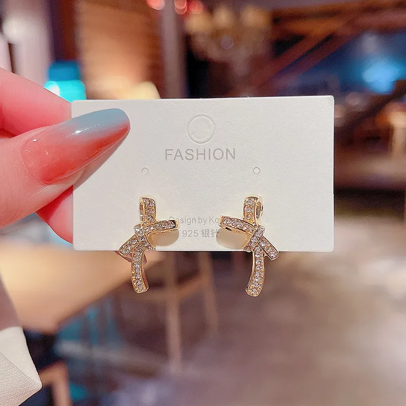 Classic Titanium Steel Screw Head Worn Out Stud Earrings With Semi