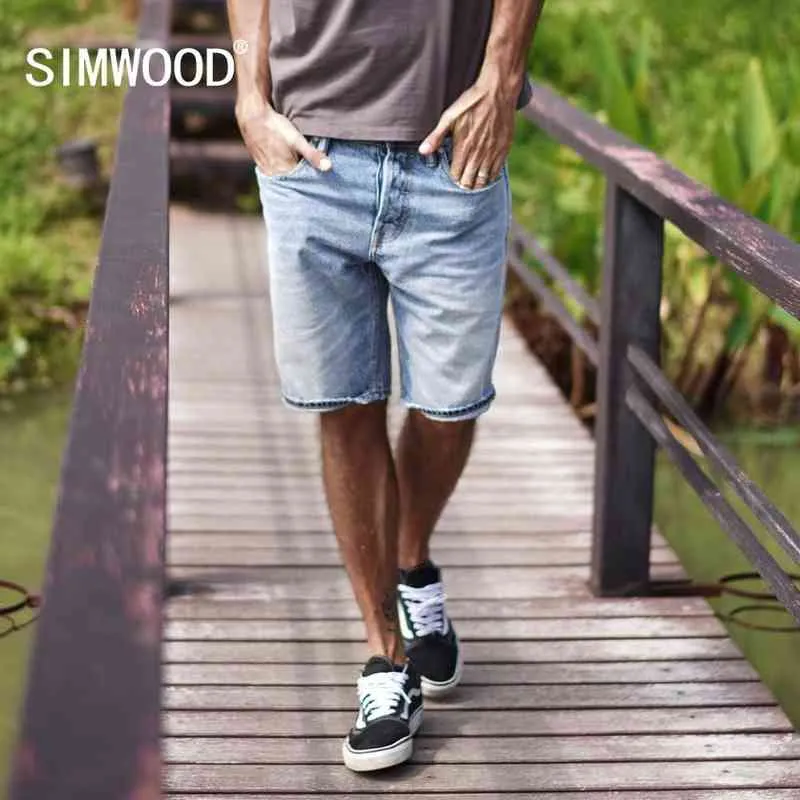 Simwood 2021夏の新しいSELVAGEデニムショーツファッションリッピングニーレングスジーンズレッドライン高品質リッピングショーツ180085 H1210