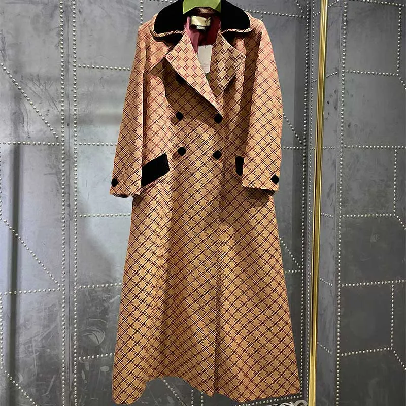 レディース長いマントの女性成熟したコートトレンチジャケットファッションレタープリントロングコートガールズカジュアルウインドプルーフ22FW冬の服卸売