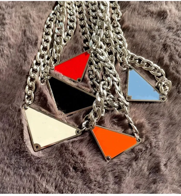 2021 luxes vente pendentif colliers mode pour homme femme 48cm triangle inversé designers marque bijoux hommes femmes de haute qualité