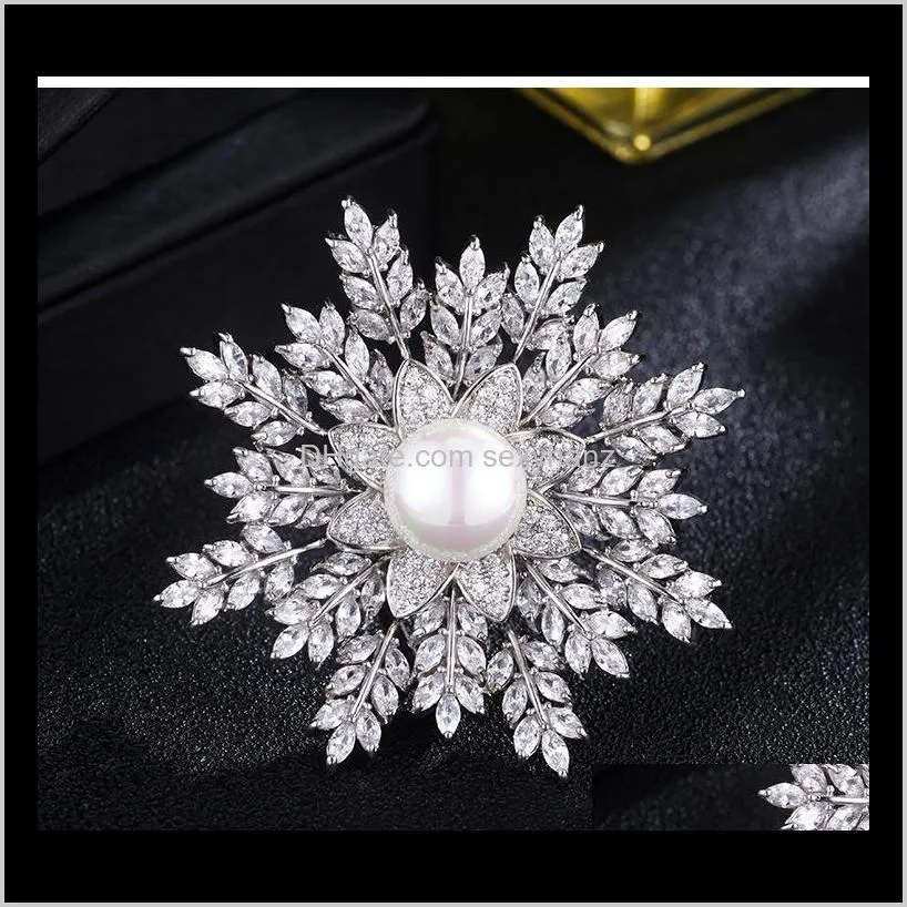 fashion women big pearl brooches flower crystal rhinestone snowflake brooch pins gold silver corsage for lady gift designer jewelry