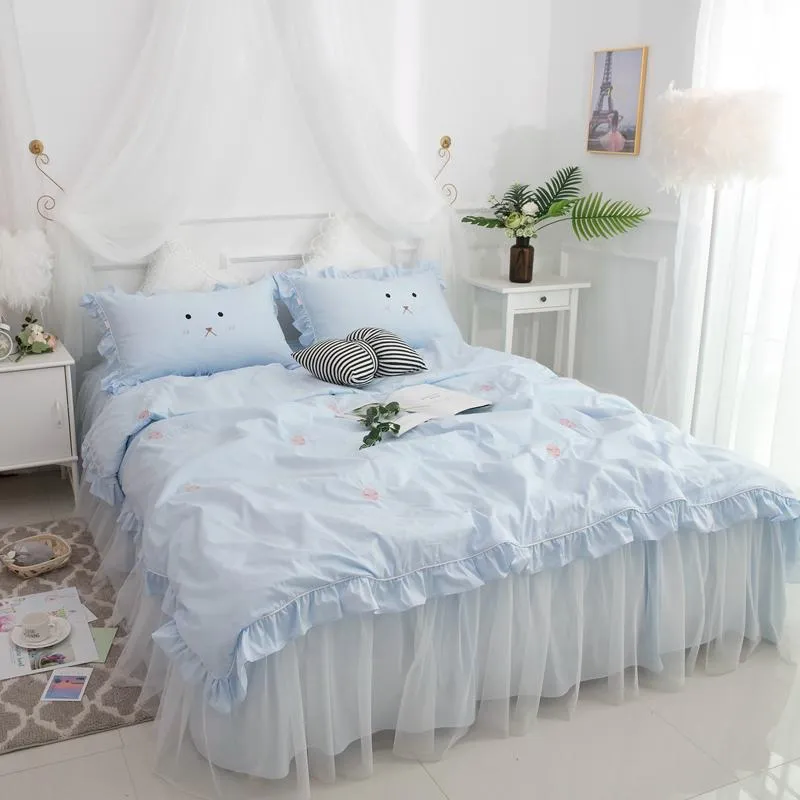 Sängkläder Broderad Lace Princess Bröllop Luxury King Queen Twin Pure Cotton Bed Kjol Duvet Cover Pillowcase Storlek