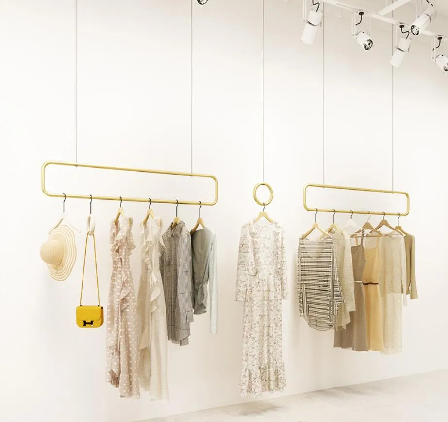 Kledingwinkel Display Rack Commerciële Meubel Muur Hanger Winkelcentrum Dames Decoratie Lichte Luxe Nano Gold Clothes Plank