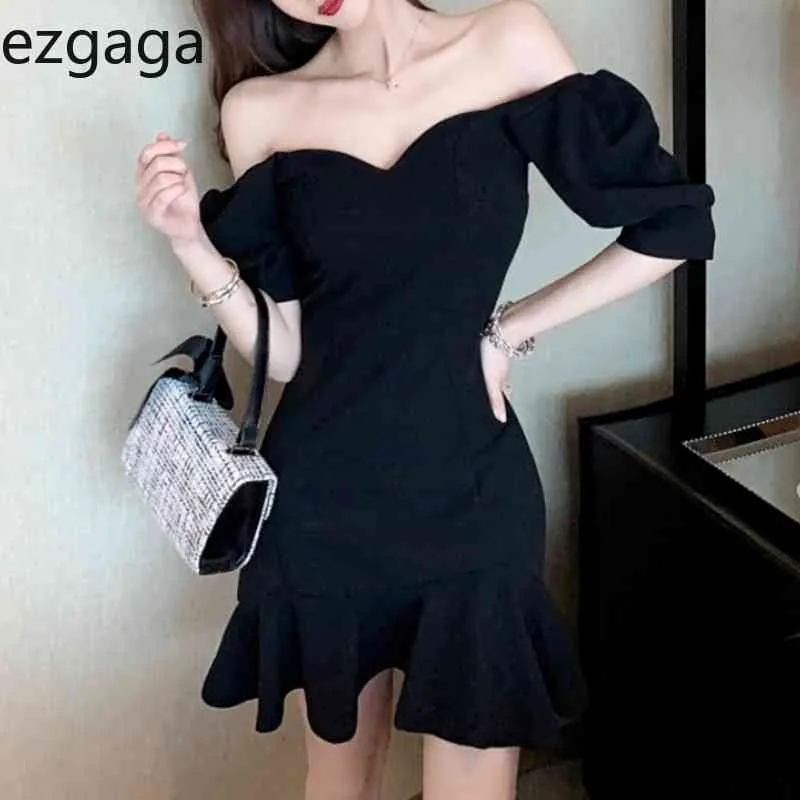 Ezgaga sexig bodycon klänning kvinnor fyrkantig krage kort puff ärm ruffles koreanska chic clubwear damer elegant klänning vestidos 210430