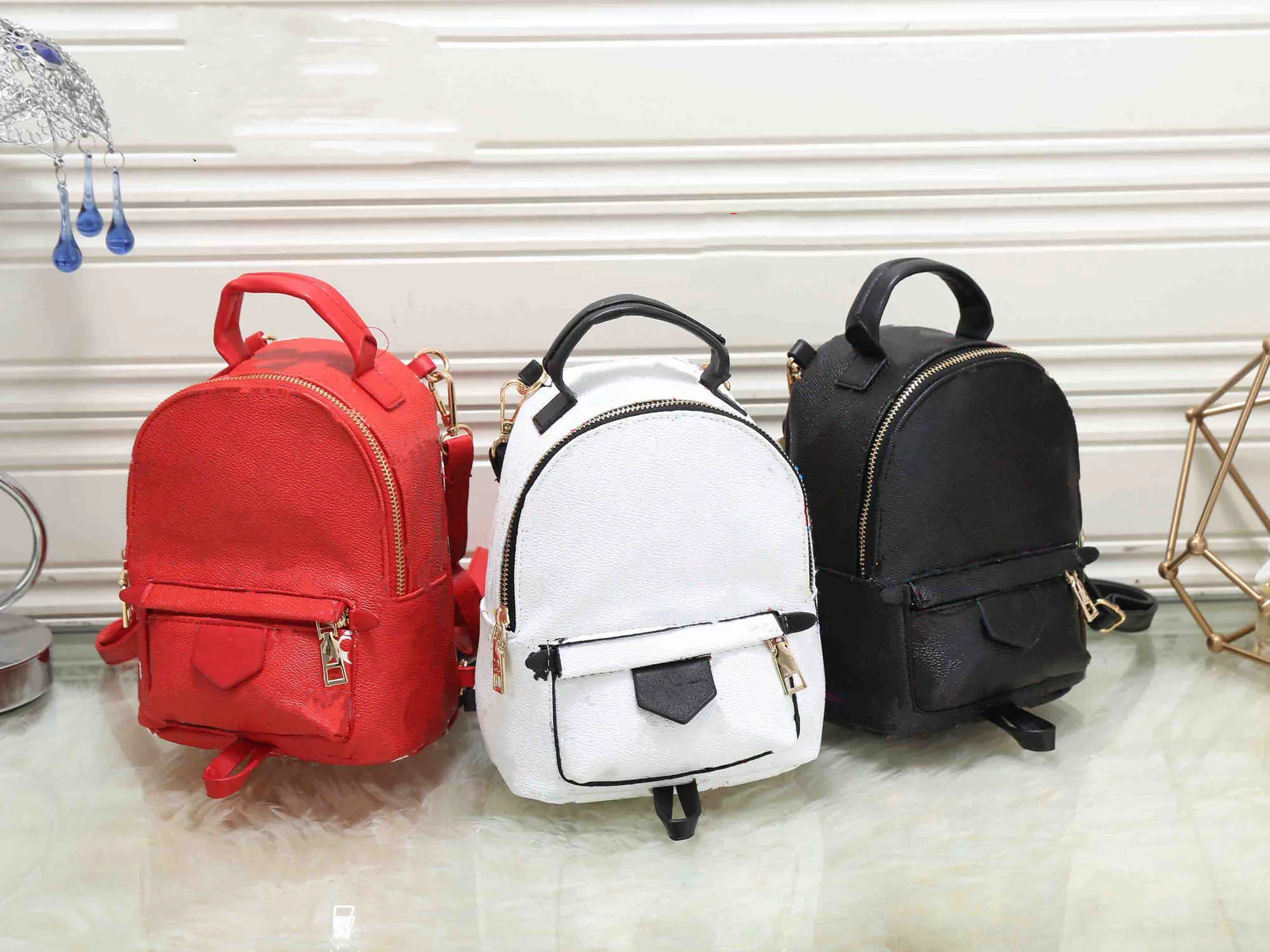 Mochilas pequeñas 2025