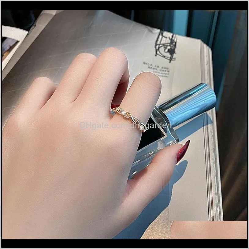 Fashion Jewelry High-end Exquisite Copper Inlaid Zircon Hollow Twisted Ring Elegant Temperament Women`s Index Finger Open Cluster