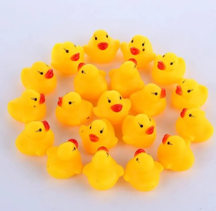 Party Favor Fashion Bath Water Duck Toy Baby Small DuckToy Mini Yellow Rubber Ducks Children Swimming Beach Gifts SN2500