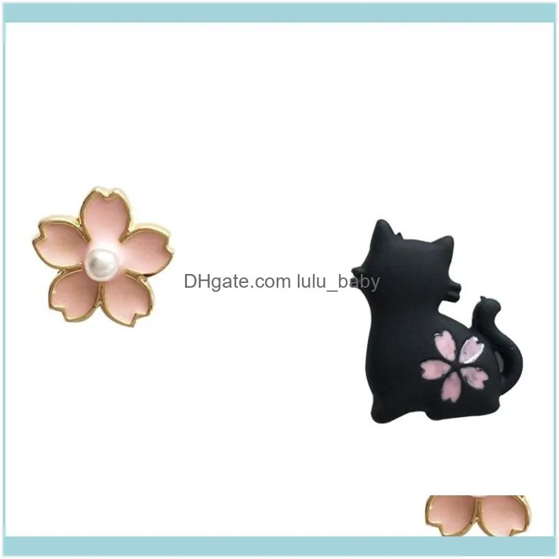 Stud Korean Simple Cute Metal Texture Playful Cat Flower Asymmetry Earrings Fashion Sweet Girl Women Jewelry Accessories1