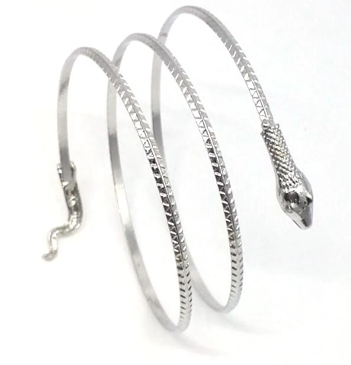 10pcs o średnicy 70 mm punkowy wąż urok Banglefashion Bracelets metalowe opaski na nadgarstki w całym stylu mieszane biżuterię. 296Q