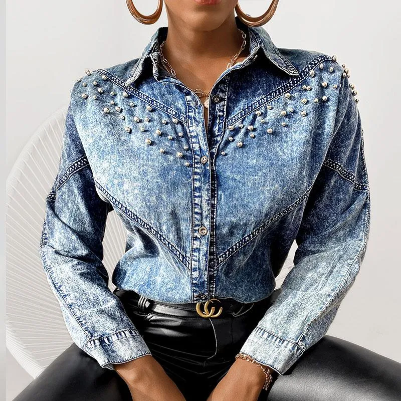 女性のブラウスシャツ2021夏の女性のカジュアルなファッショントップスターンカラー長袖ブラウスビーズボタンデザインデニムシャツ
