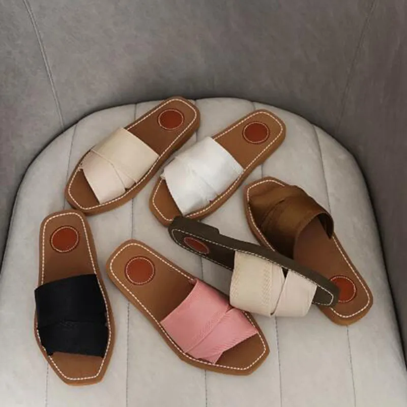 여름 디자이너 샌들 비치 신발 캔버스 슬라이드 여성 슬리퍼 크로스 밴드 아파트 노새 고급 브랜드 신발 크기 35-42 MKJ00002