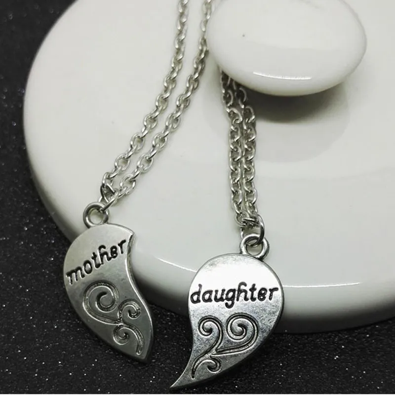 Mothers Day Gift Set Mom And Daughter Love Puzzle Necklace Metal And Silver Plated Mother Daughter Pendant With Distance Couples Love Heart From Vecuteboutique 0.9 DHgate.Com