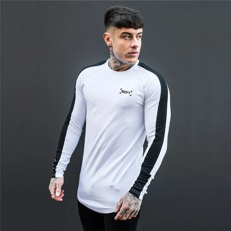 Brand New Autunno Cuciture T-shirt a maniche lunghe da uomo in cotone O Collo T-shirt fitness Solid Hip Hop Streetwear Uomo Slim Fit Tshirt 210421