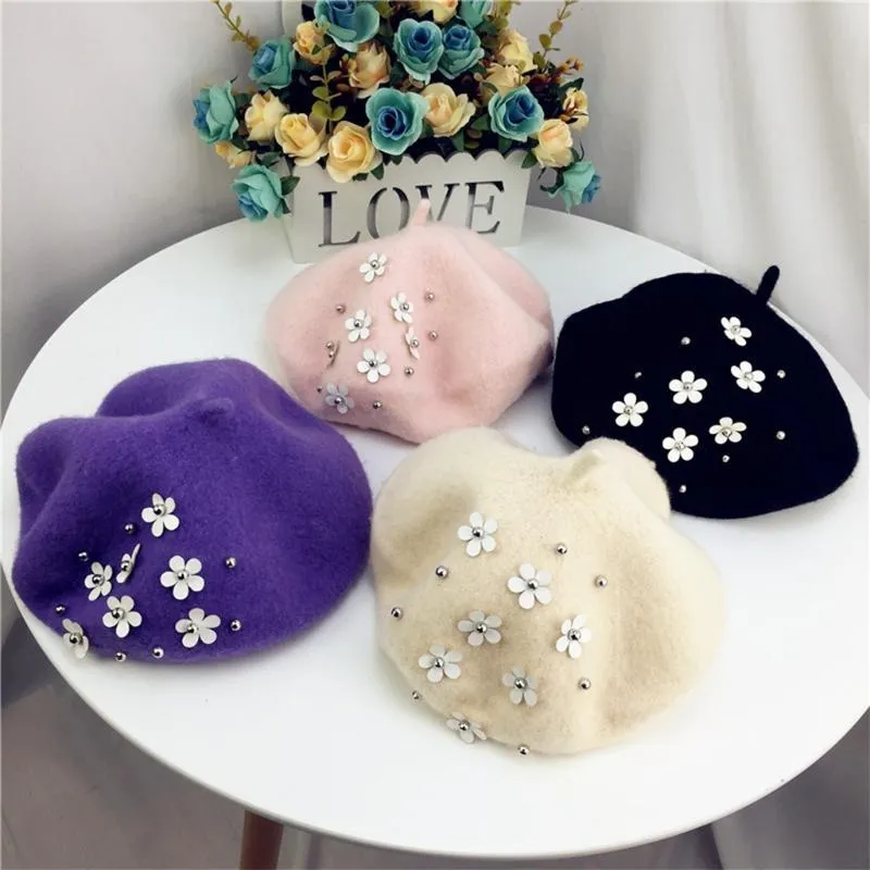 Beretten Fashion Pearl Bloem Kinderen Beret Hat Girls Wol Warm schilder Dochter geschenken voor verjaardag Kerst Halloween