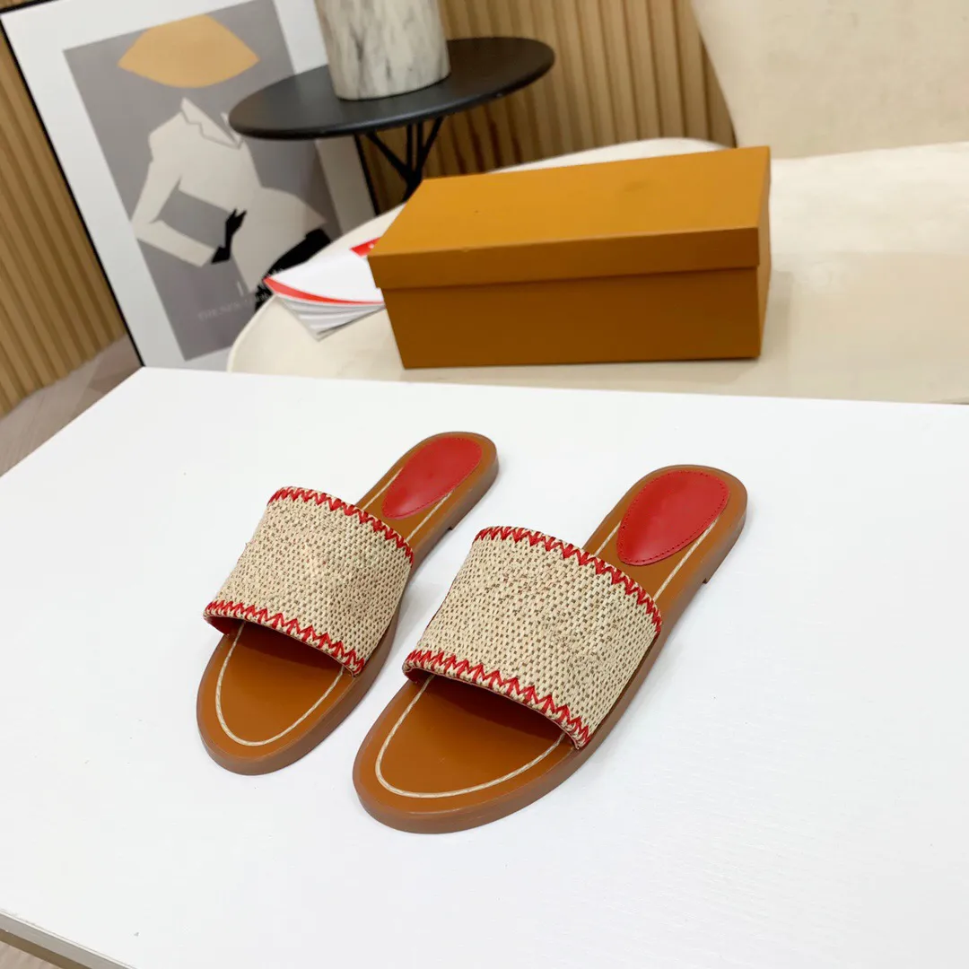 Vintage Check leather sandals