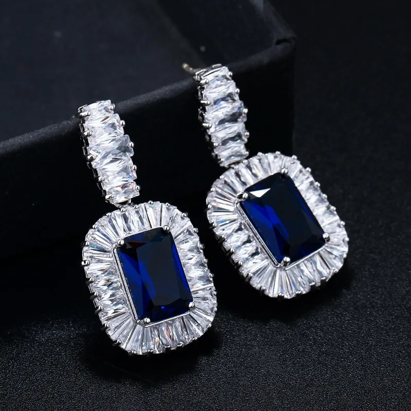 Créateur de boucles d'oreilles Fashion Noble Charm pour femme Boucles d'oreilles carrées Mariée Mariage 925 Sterling Silver Post Blanc Bleu AAA Cubic Zirconia Cuivre Femmes Boucles d'oreilles Bijoux