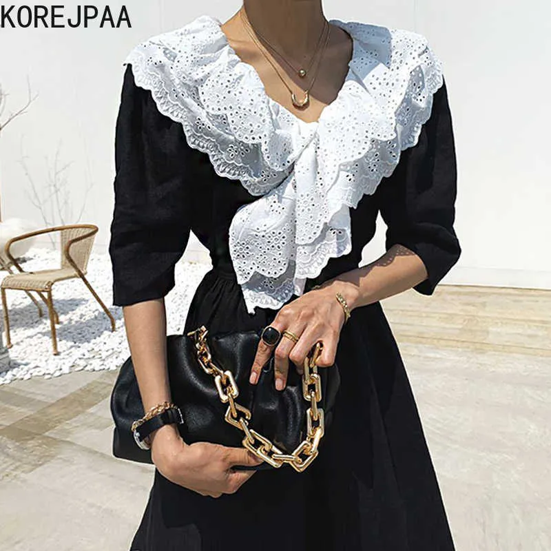 Korejpaa Frauen Kleid Sommer Korea Chic Elegante Temperament V-ausschnitt Doppel Hohl Spitze Nähte Taille Kurzarm Kleider 210526