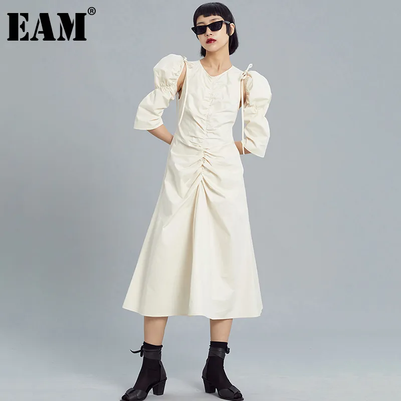 [EAM] Women Apricot Pleated Bandage Long Dress Round Neck Long Sleeve Loose Fit Fashion Spring Autumn 1DD7789 210512