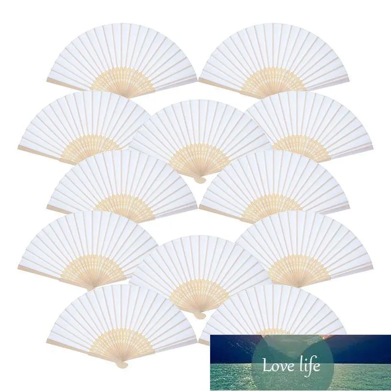 Hot 12 pacote Hand Hand White Paper Fan Bamboo Bambu Fãs dobrável Fãs dobrados para o presente de casamento da igreja, favores da festa, diy de preço de fábrica