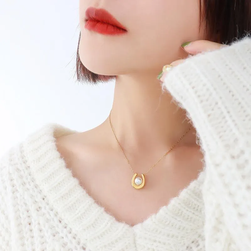 Hänge halsband yaonuan fransk trend inlagd pärla u-formad guldpläterad titanstålhalsband för kvinnor party smycken 2021 ankomst