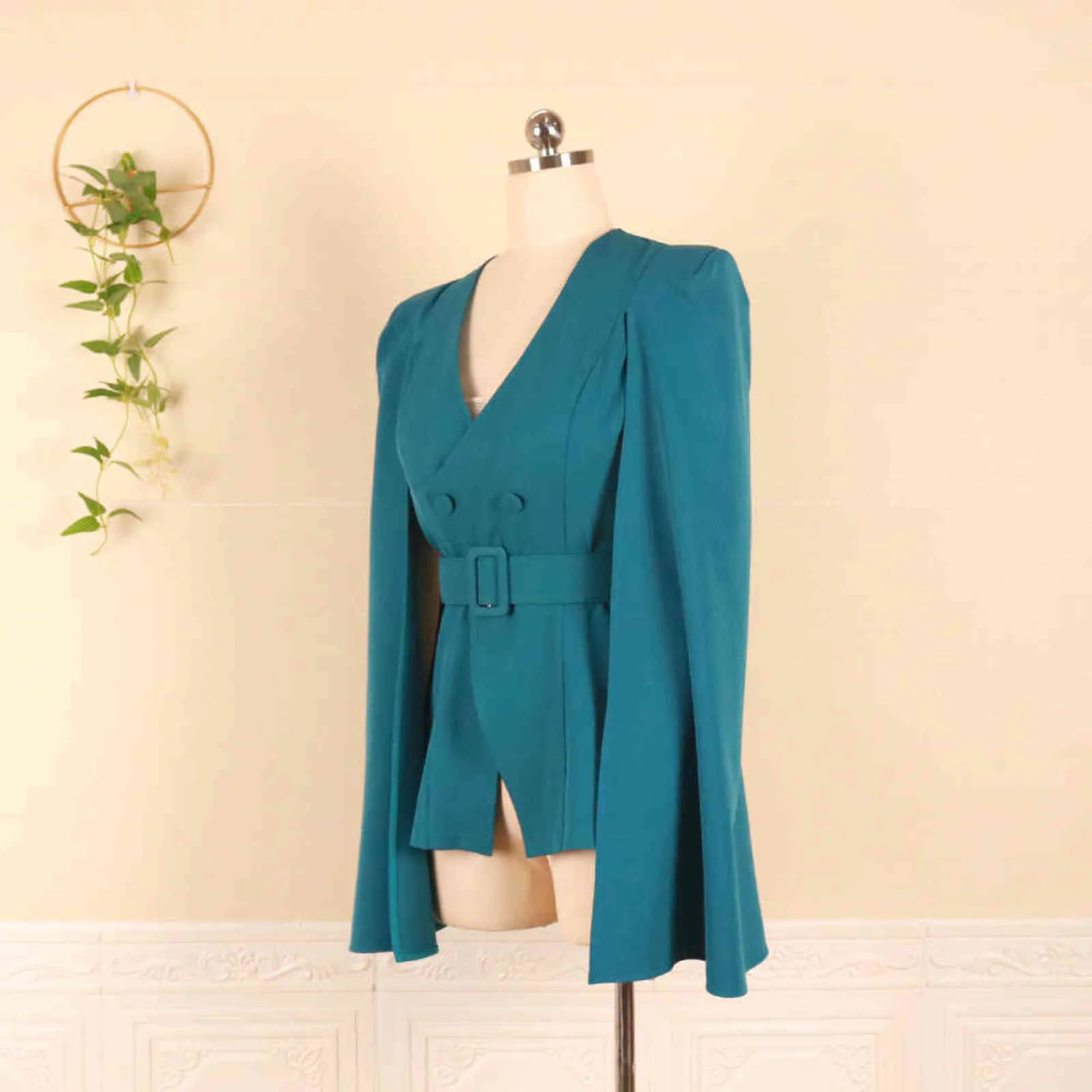 Lavish alice deals cape jacket